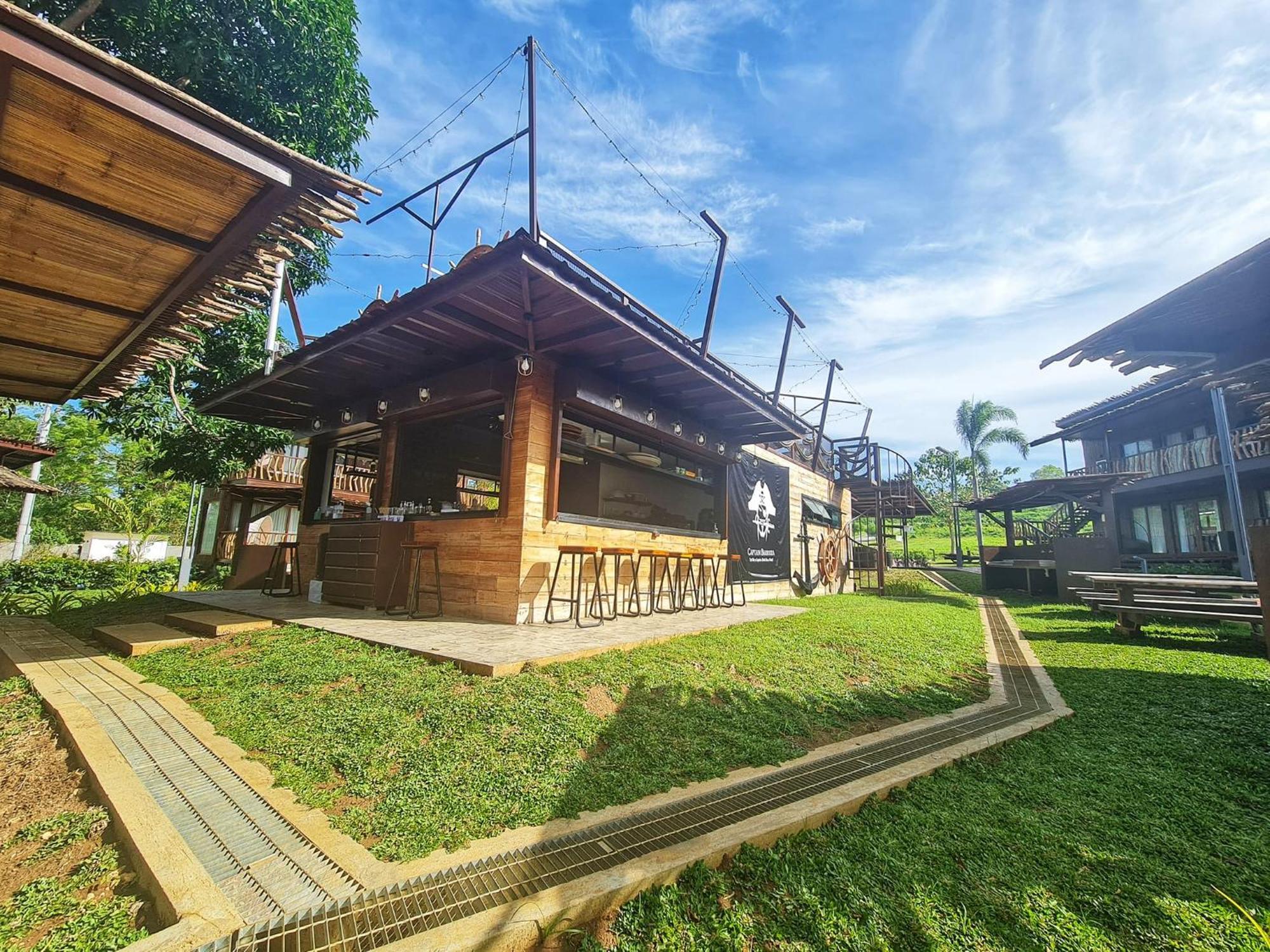Crusoe Cabins Costa Azalea Samal Bagian luar foto